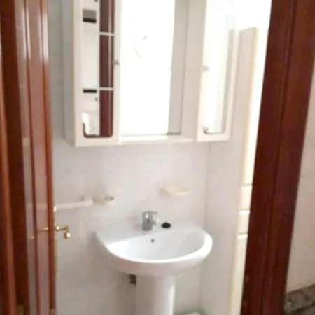 Appartement 2 Bedrooms At Lage 100 M Away From The Laxe